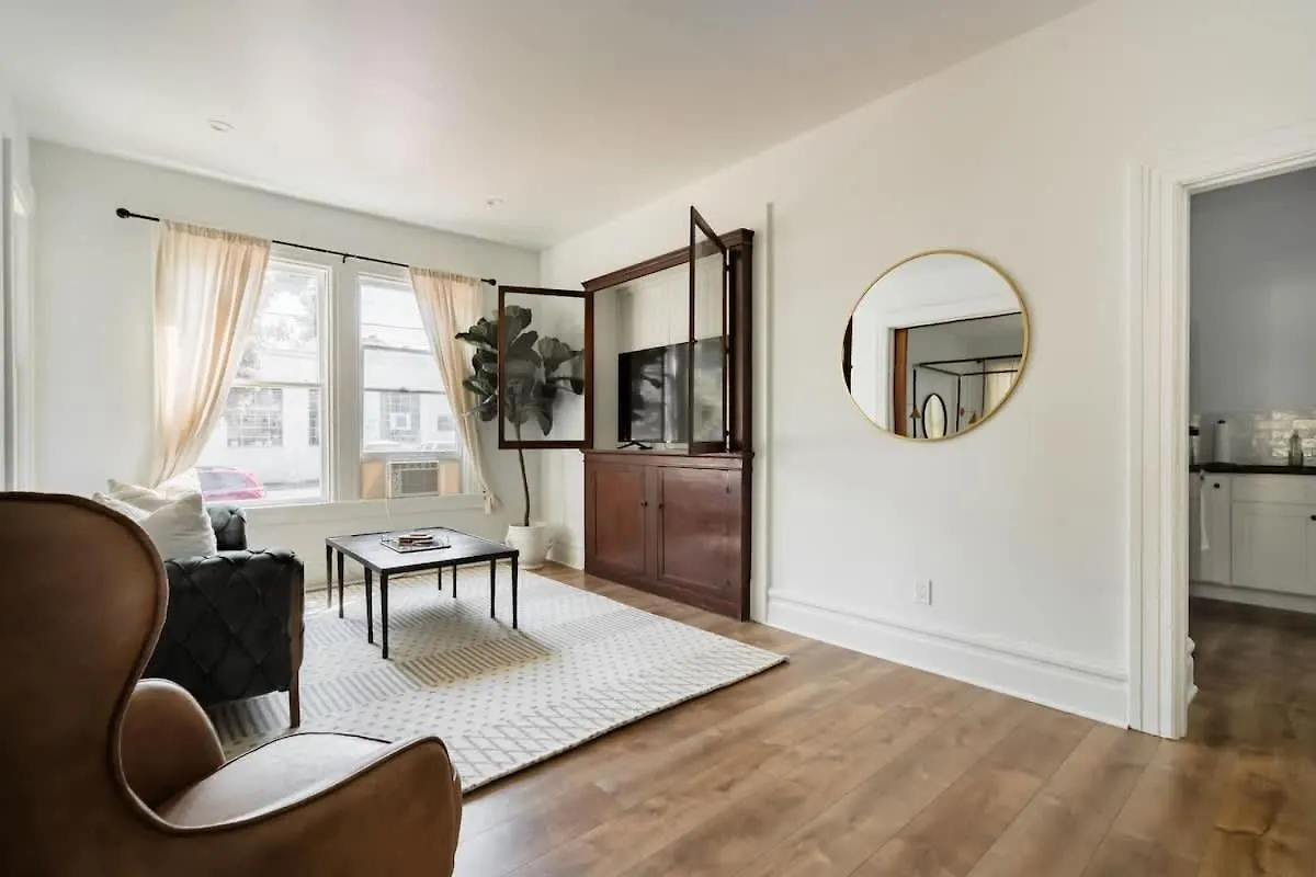 Stay Portland - The Etoile Suite - Nob Architecture & Boutiques
